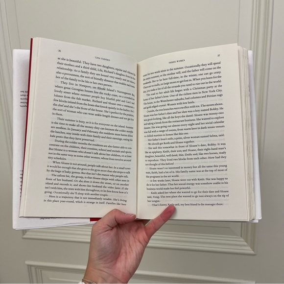 BOOKS 3 for $15 Three Women by Lisa Taddeo Hardcover Book - Picture 4 of 4